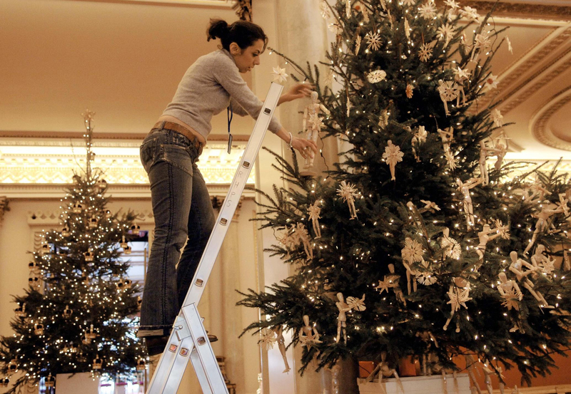 Christmas at Buckingham Palace | Getty Images Photo by Stefan Rousseau - PA Images