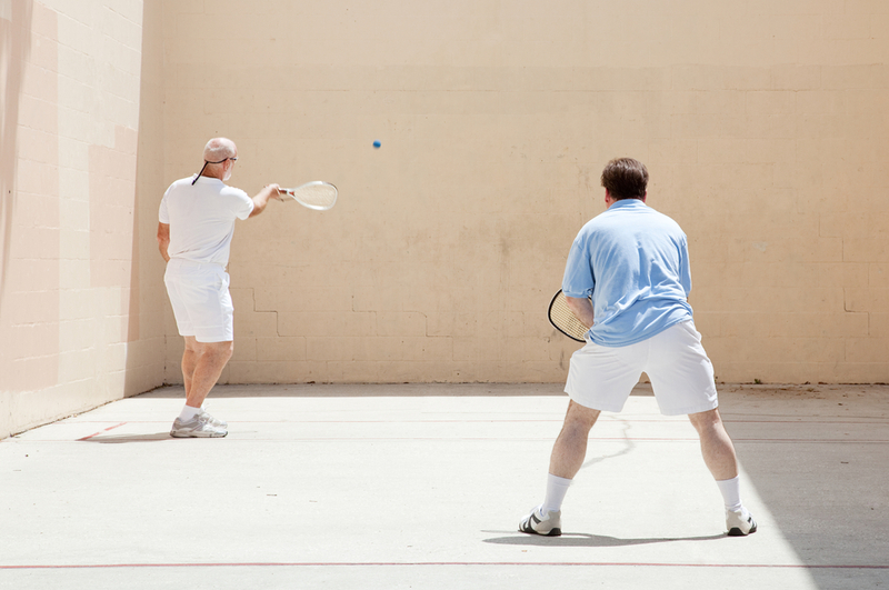 Juegan raquetbol | Lisa F. Young/Shutterstock