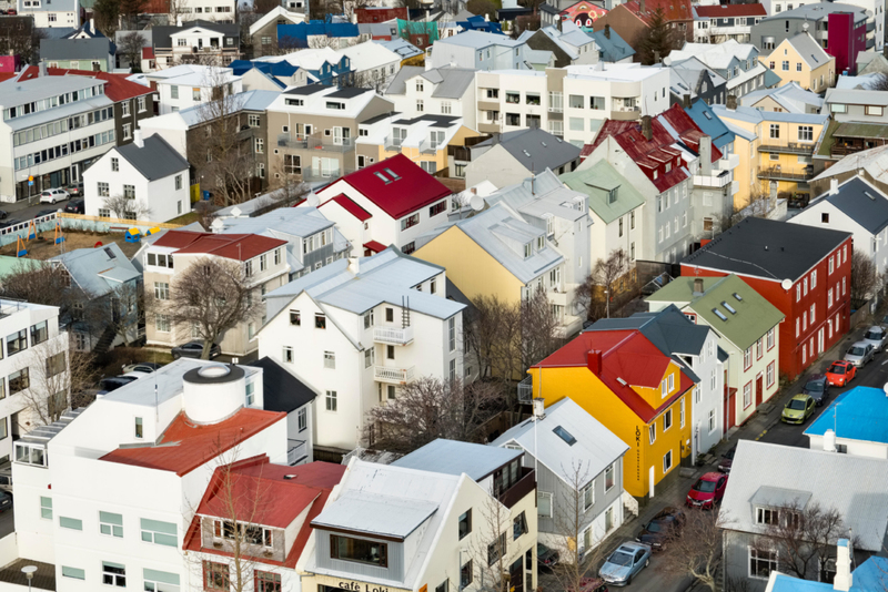 A Maioria da População Vive Em Reykjavik | Alamy Stock Photo by Alex Ramsay