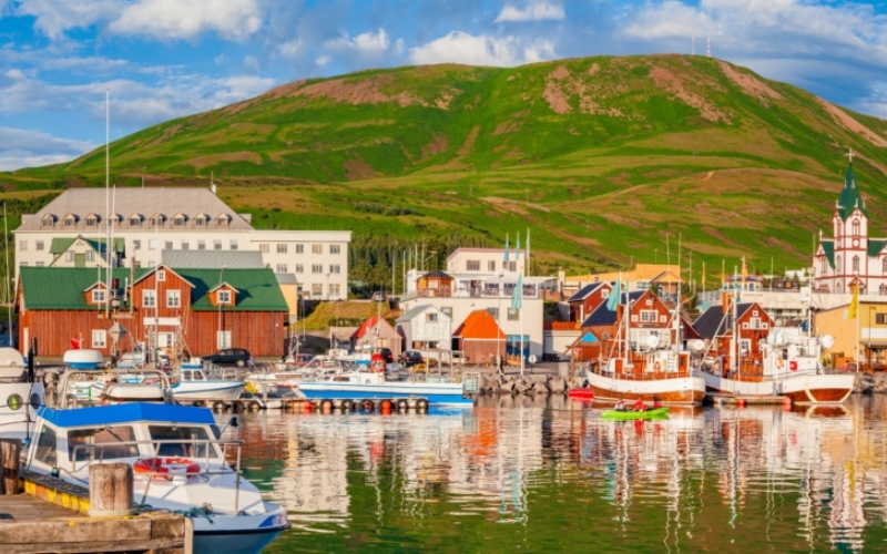 Uma Pequena Cidade Chamada Húsavík | Alamy Stock Photo by SW Travel Imagery