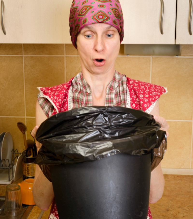 Rendre votre poubelle à l'odeur du neuf | Alamy Stock Photo by Maxal Tamor