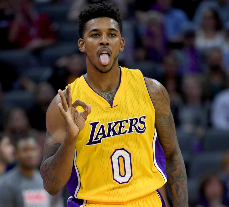 Nick Young copió el estilo de Travolta | Getty Images Photo by Thearon W. Henderson