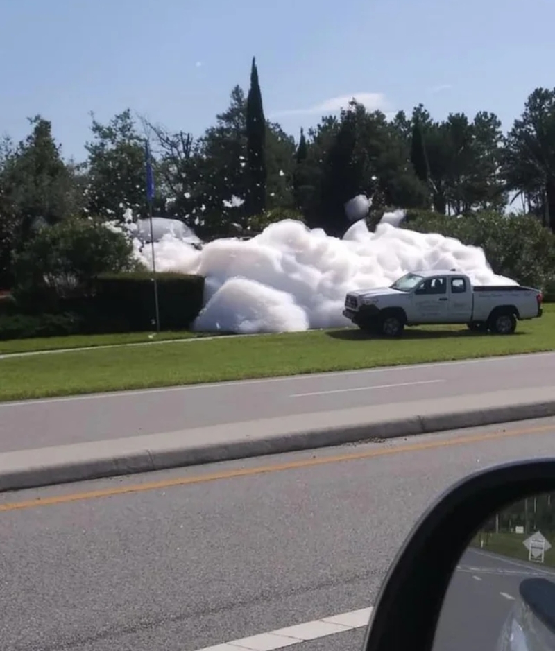 What if You Poured Dish Soap Into a Fountain? | Reddit.com/Erectile_Crocodile