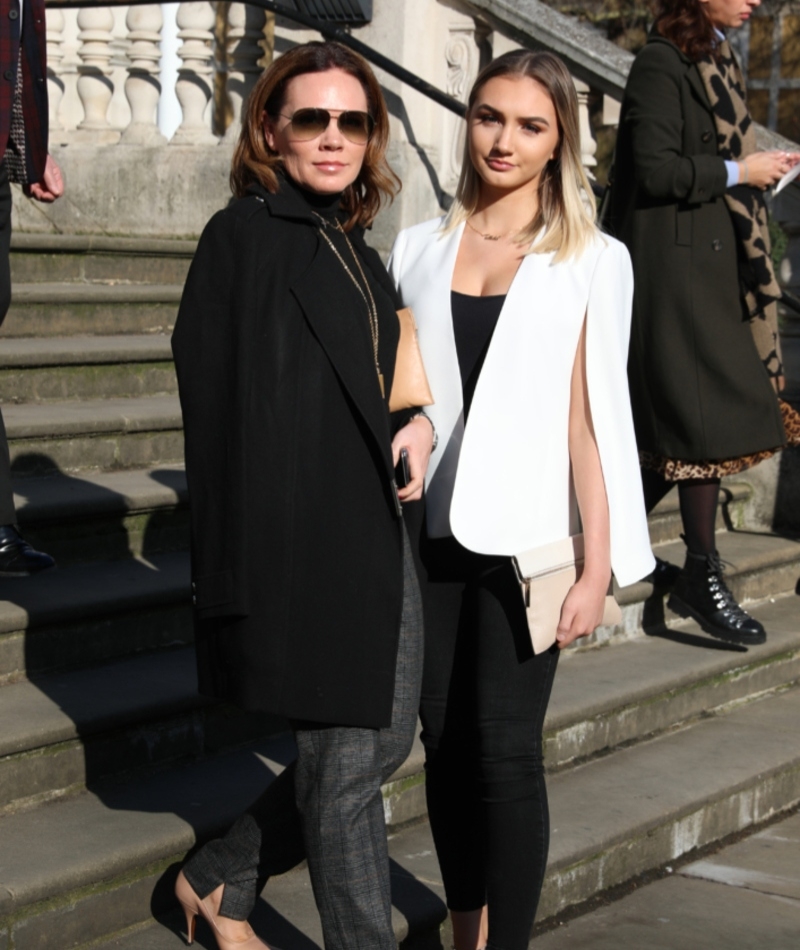 Victoria Beckham Com Sua Irmã Louise Adams | Getty Images Photo by Isabel Infantes/PA Images