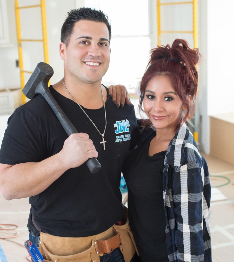 Nicole “Snookie” Polizzi und Jionni LaValle | Alamy Stock Photo by Everett Collection Inc/A&E/Courtesy Everett Collection