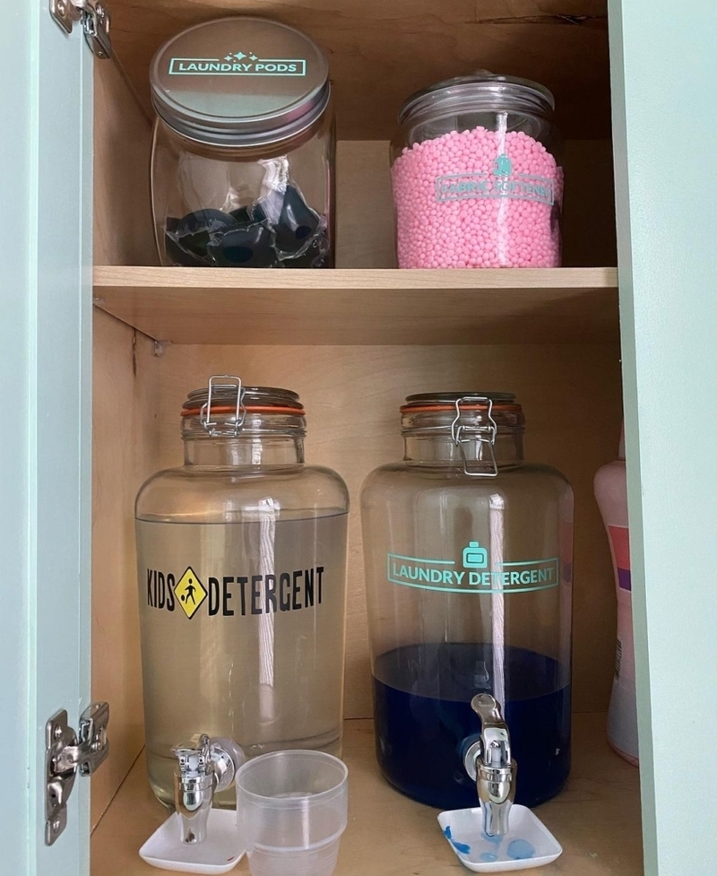 Use Your Beverage Dispenser as a Detergent Dispenser | Instagram/@vongretchendecor