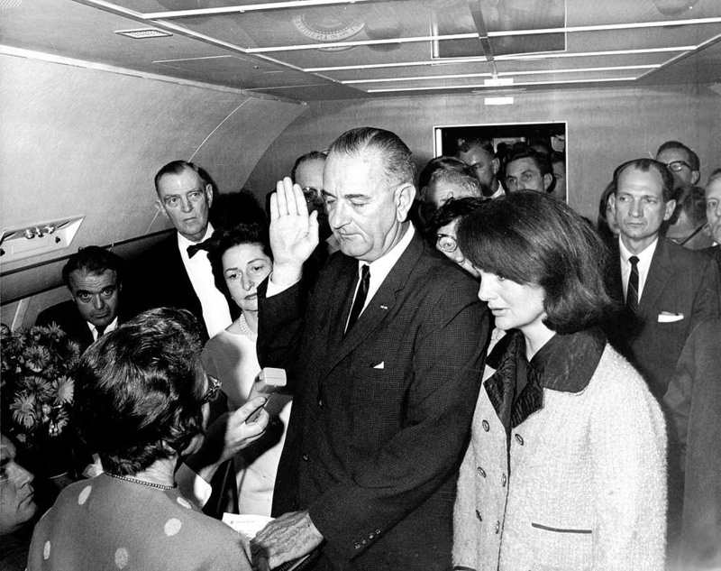 Todo O Caminho Com LBJ! | Getty Images Photo by Universal History Archive