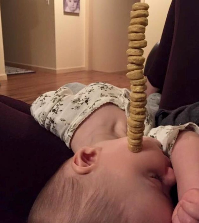 Der Cheerios Turm | Facebook/@lifeofdad