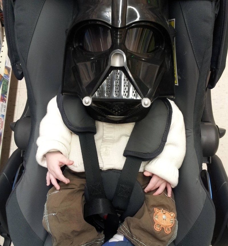 Darth Baby | Imgur.com/Gv7mJ