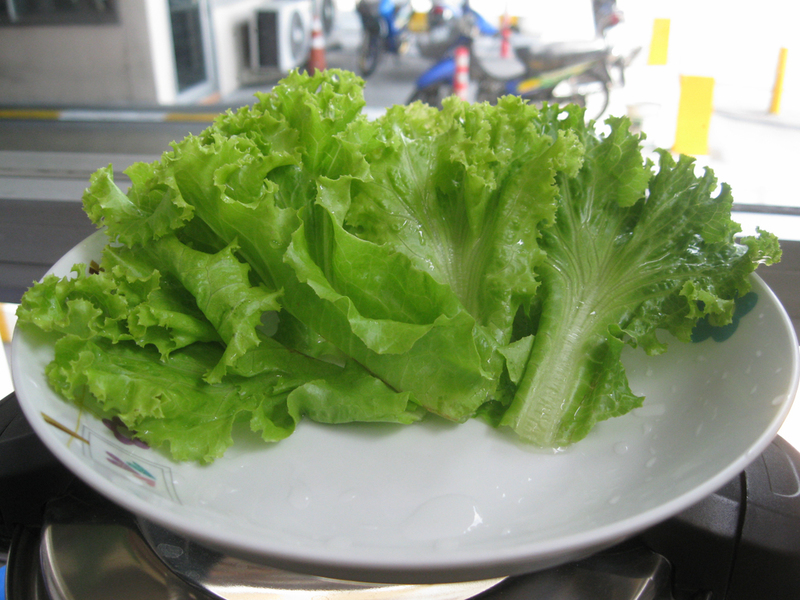 Lettuce Never Lets You Down | Shutterstock Photo by Srinuan hiranwat