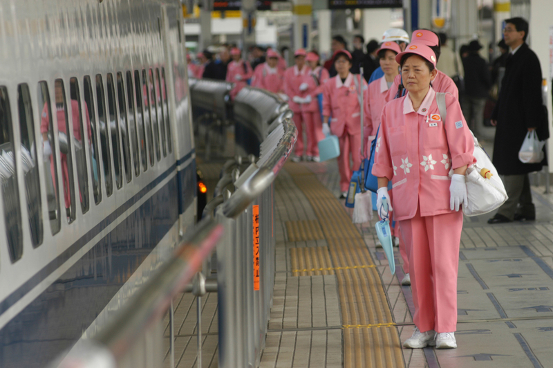 Limpeza do Trem | Alamy Stock Photo by Jon Burbank/Eye Ubiquitous