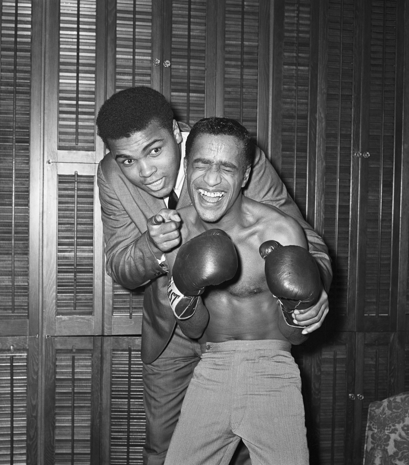 Two Legends Square Up | Getty Images Photo by Bettmann