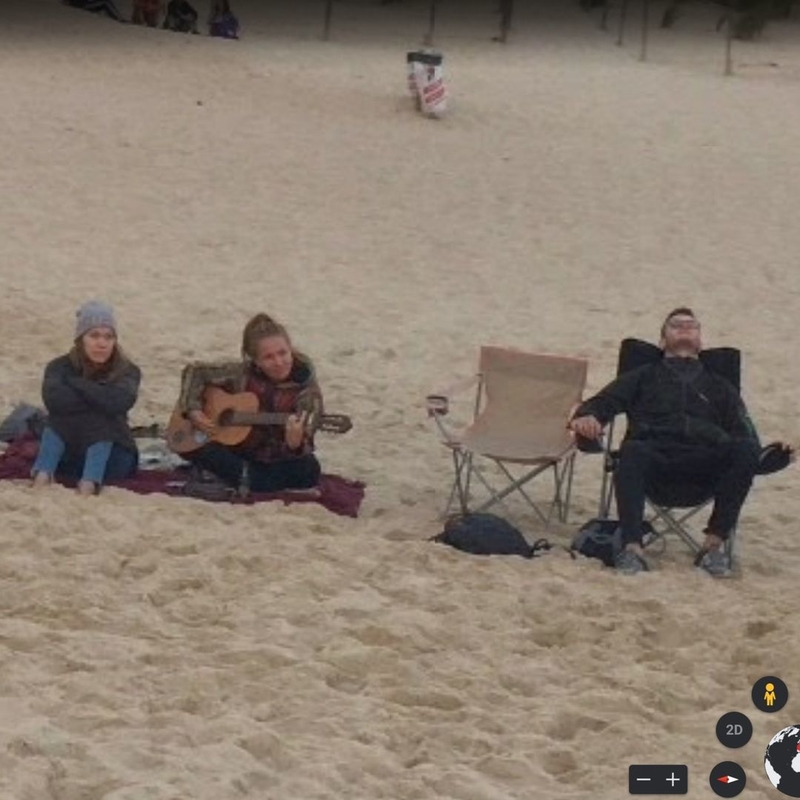 Ich versuche zu schlafen, gute Frau | Instagram/@paranabs via Google Street View