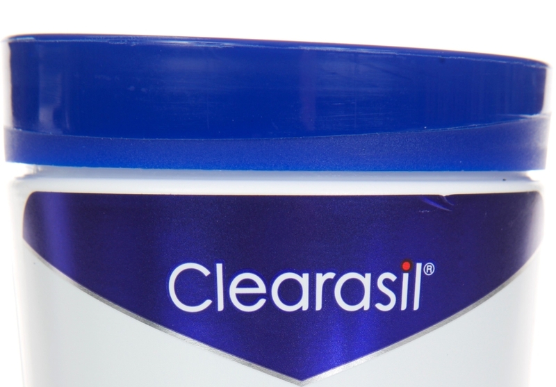 Los patrocinadores de Clearasil se retiraron | Shutterstock