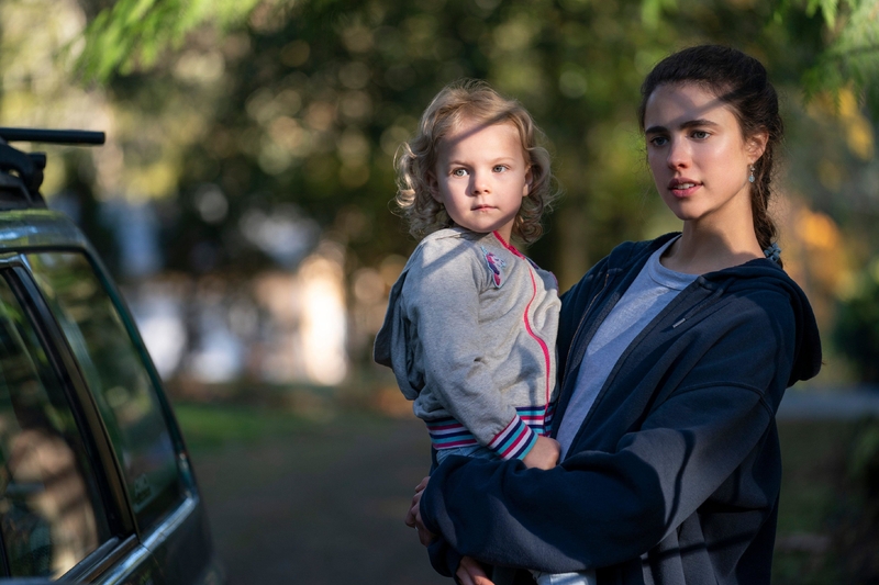 Maid (AM BESTEN) | Alamy Stock Photo by Ricardo Hubbs / Netflix / The Hollywood Archive/ PictureLux