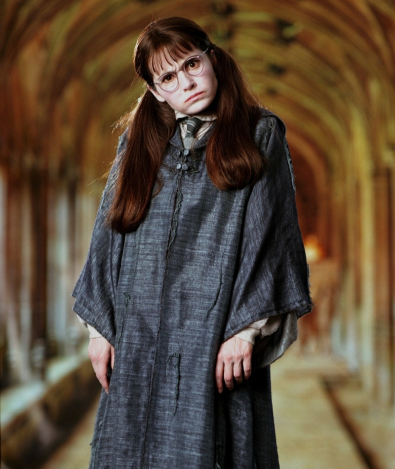 Shirley Henderson como Moaning Myrtle | MovieStillsDB Photo by SpinnersLibrarian/Warner Bros