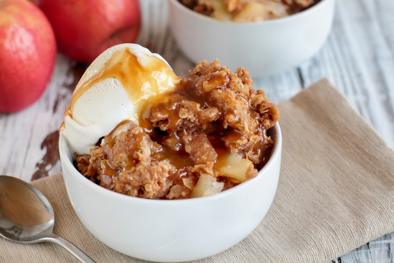 Cheesecake Factory’s Apple Crisp | Shutterstock