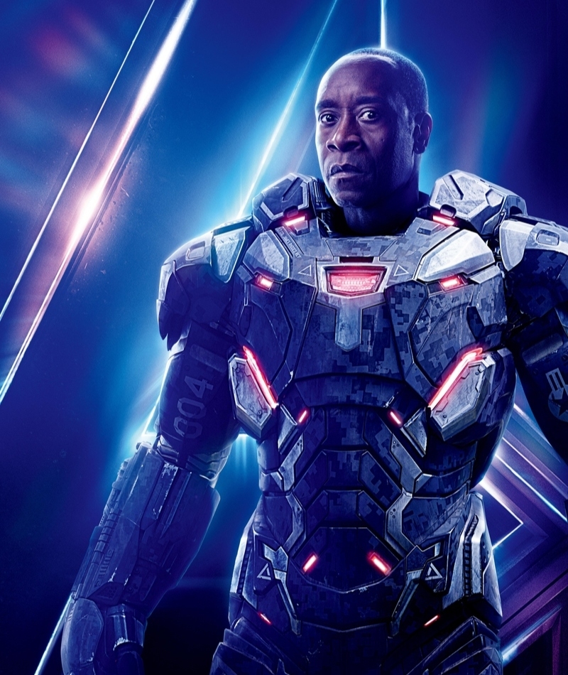 Don Cheadle como Máquina de Guerra en las películas del Universo Cinematográfico Marvel | Alamy Stock Photo by Marvel Studios/Entertainment Pictures