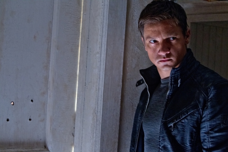 Jeremy Renner como Aaron Cross en El legado Bourne | MovieStillsDB