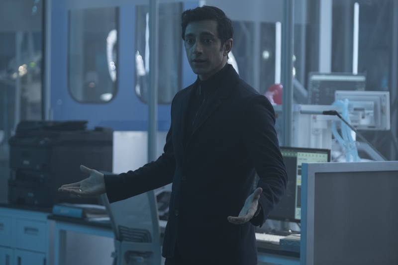 Riz Ahmed como Carlton Drake/Riot en Venom | MovieStillsDB