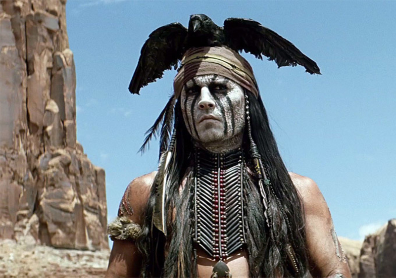 Johnny Depp como Tonto en El Llanero Solitario | MovieStillsDB