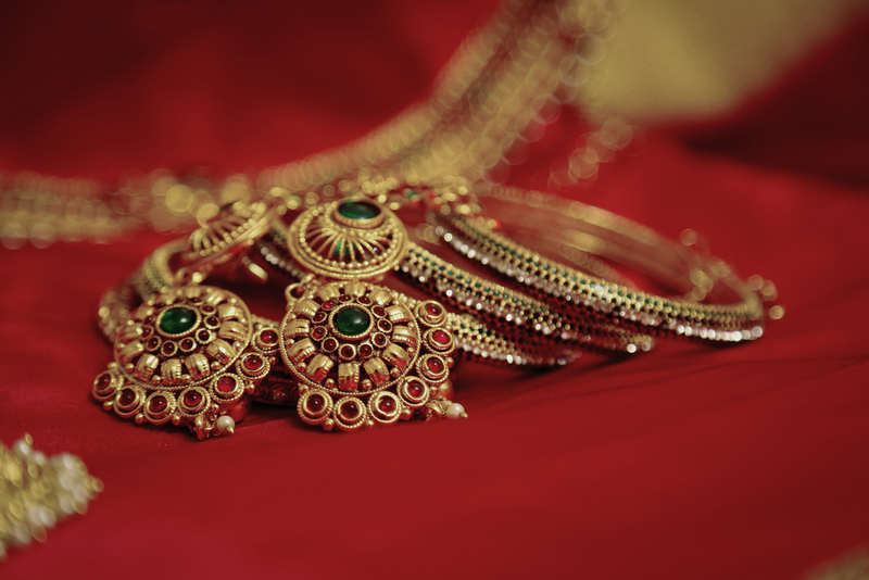 Schmuck | Akshay Ambadi/Shutterstock