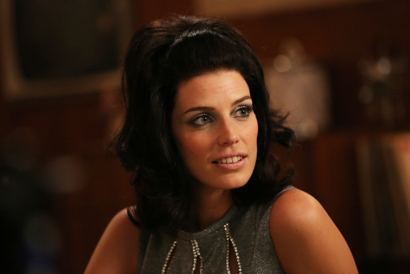 Jessica Paré, Intérprete De Megan Calvet Draper | MovieStillsDB