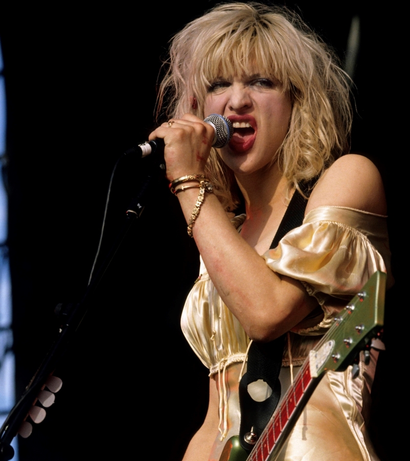 Courtney Love der Band Hole | Getty Images Photo by Mick Hutson/Redferns