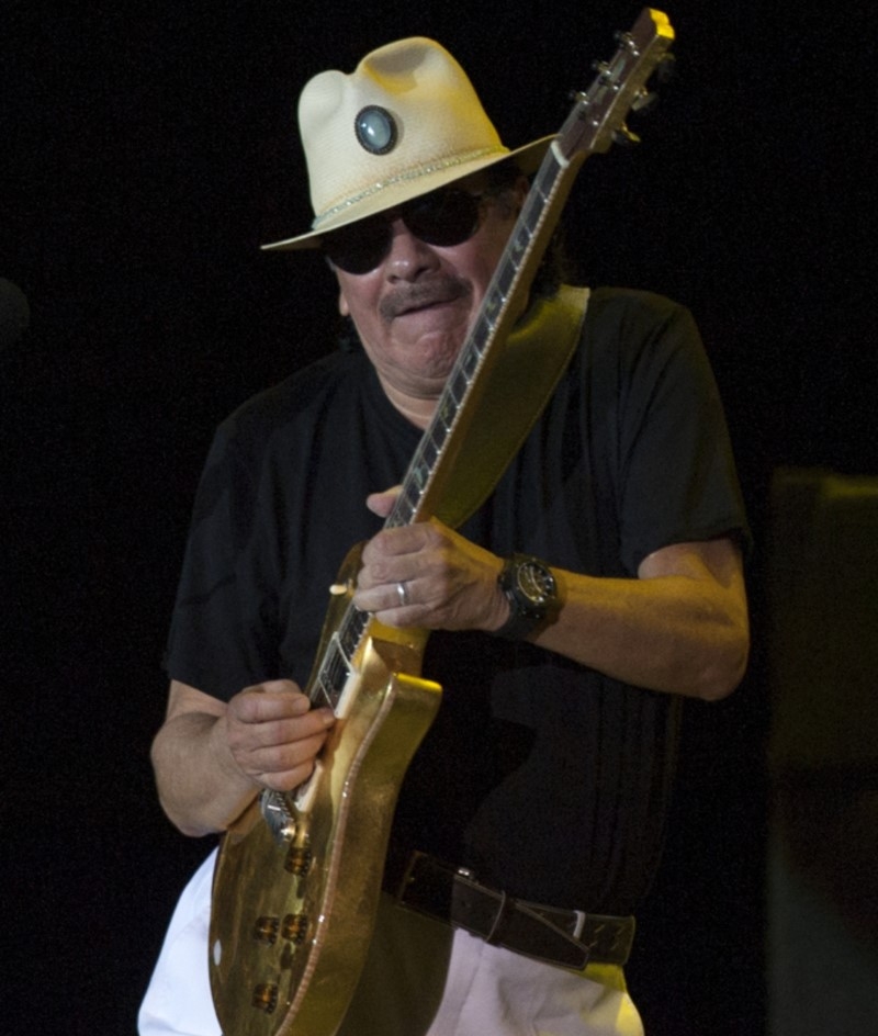 Carlos Santana mittlerweile | Getty Images Photo by JORGE GUERRERO/AFP