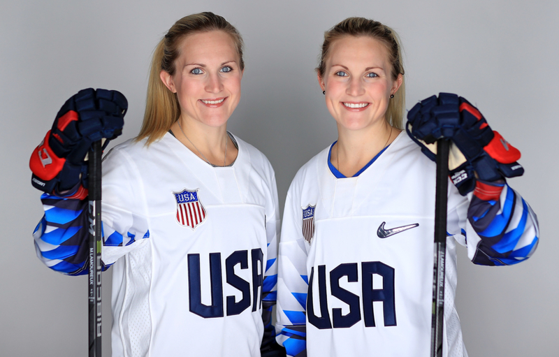 Monique Lamoureux e Jocelyne Lamoureux | Getty Images Photo by Mike Ehrmann