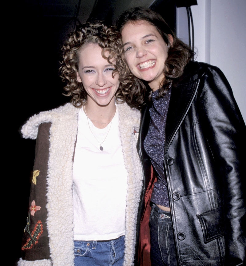 Jennifer Love Hewitt and Katie Holmes | Getty Images Photo by Kevin Mazur/WireImage