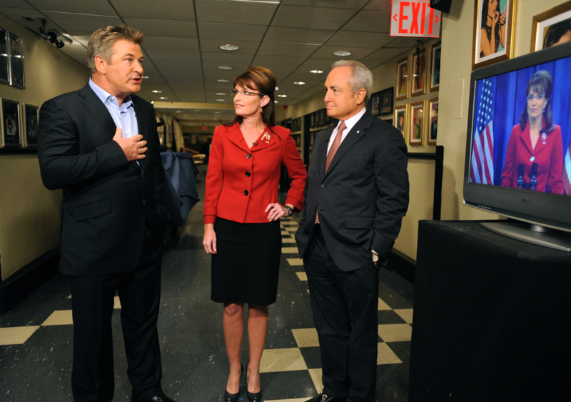 Tina Fey, berühmt für die Rolle der Sarah Palin, würde nicht neben ihr stehen | Getty Images Photo by Dana Edelson/NBCU Photo Bank