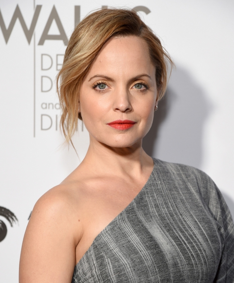 Mena Suvari | Getty Images Photo by Michael Kovac