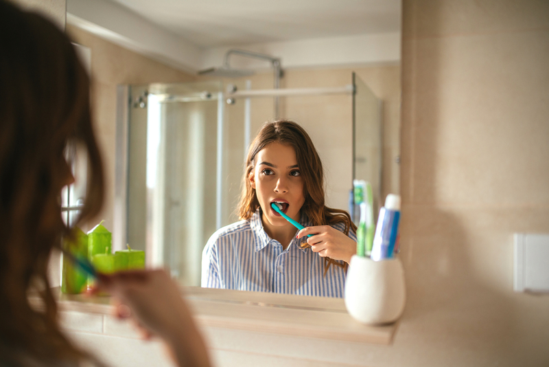 Usar Escova De Dentes Velha | Shutterstock