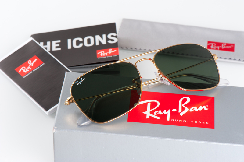 Fabricadas en el extranjero: Ray-Bans | Nor Gal/Shutterstock