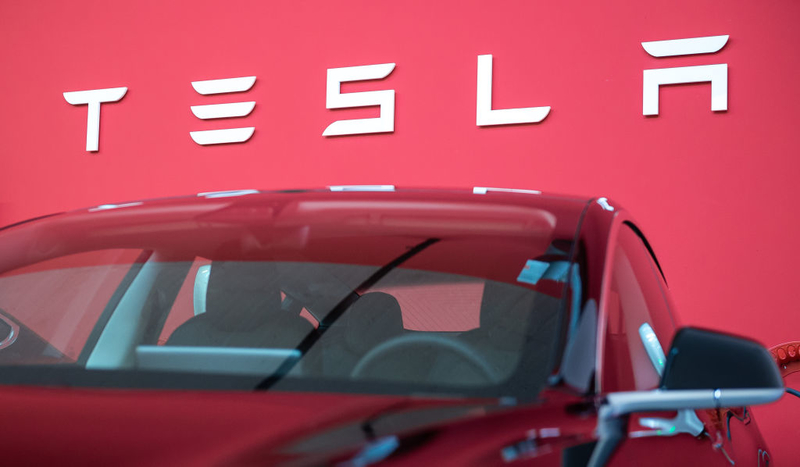 Fabricado en el extranjero: Tesla | Getty Images Photo by Silas Stein