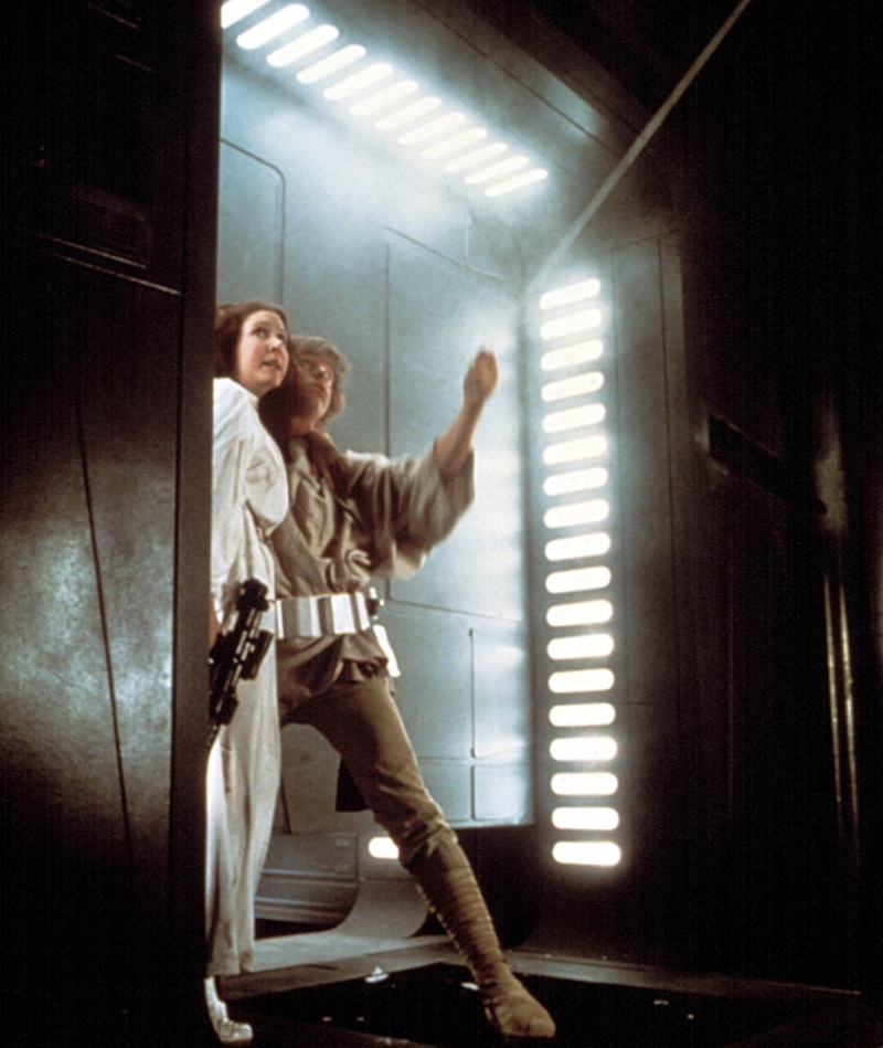 Luke und Leia schwingen über den Todesstern | Alamy Stock Photo by Lucasfilm Ltd./Courtesy Everett Collection