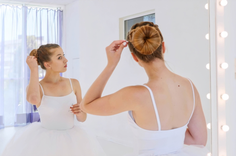 Der Haarknoten ist eine ernstzunehmende Angelegenheit | Shutterstock