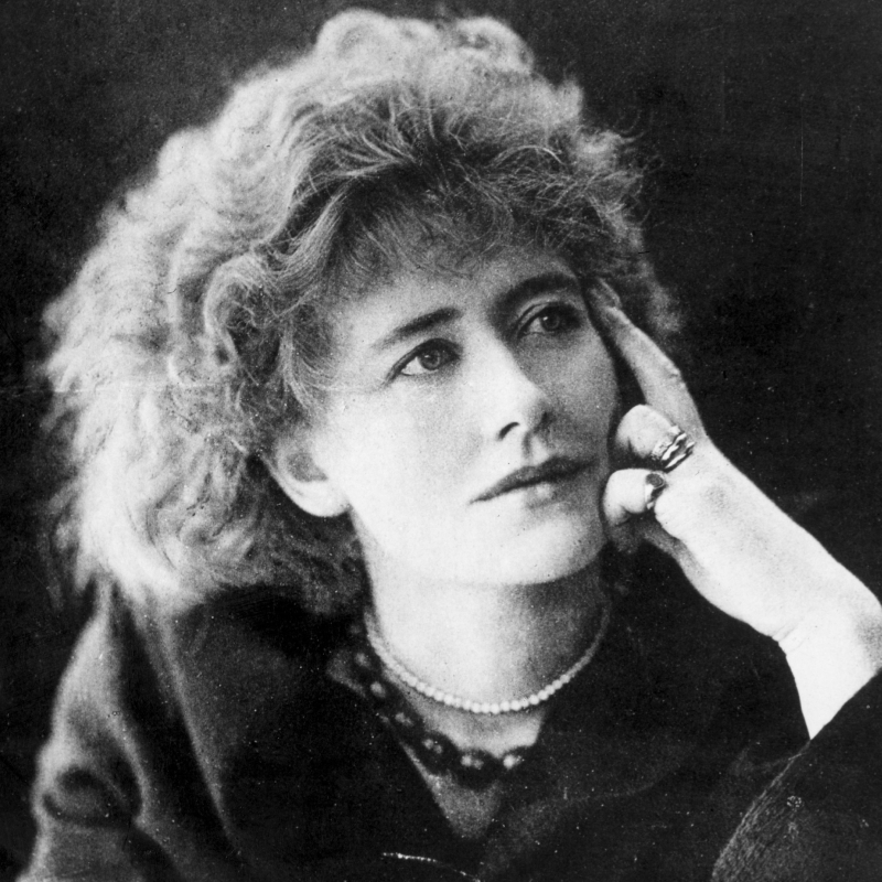 Ellen Terry | Getty Images Photo by H. S. Mendelssohn