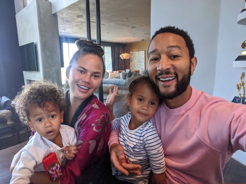 Para Mães que Perderam Filhos | Instagram/@johnlegend