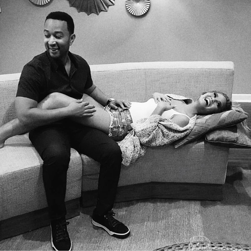 O Casal Recebe Boas Notícias | Instagram/@johnlegend