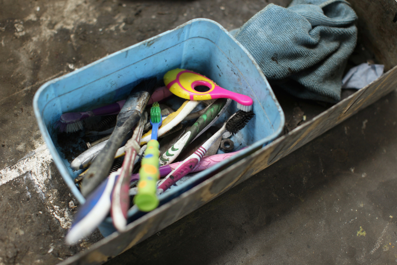 Old Toothbrushes | Getty Images Photo by Oli Scarff