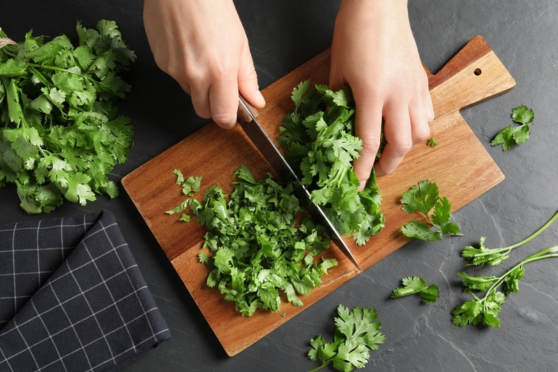 Die große Cilantro Debatte | New Africa/Shutterstock