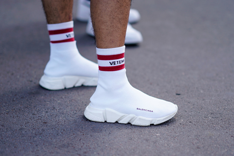 Die Socken-Turnschuhe | Getty Images Photo by Edward Berthelot