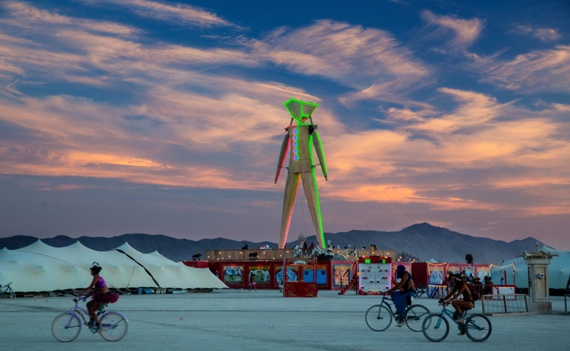 Die Burning-Man-Skulptur | Alamy Stock Photo