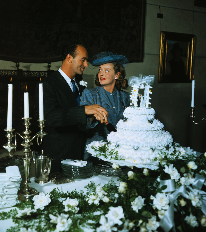 Bette Davis und William Grant Sherry | Getty Images Photo by Bettmann