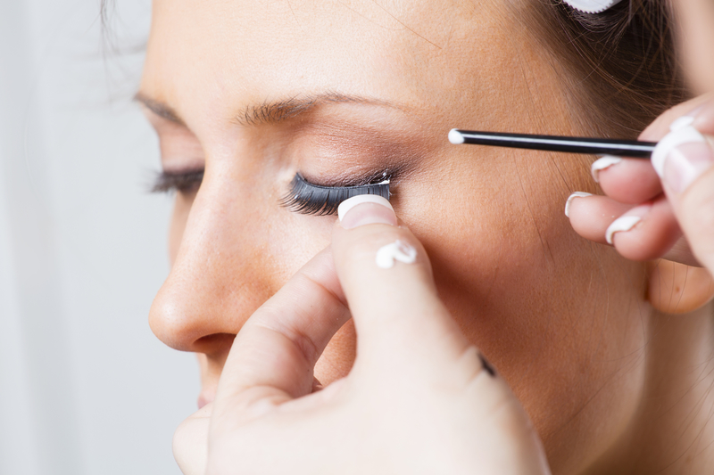 Say Goodbye to Eyelash Glue | Getty Images Photo by RichLegg