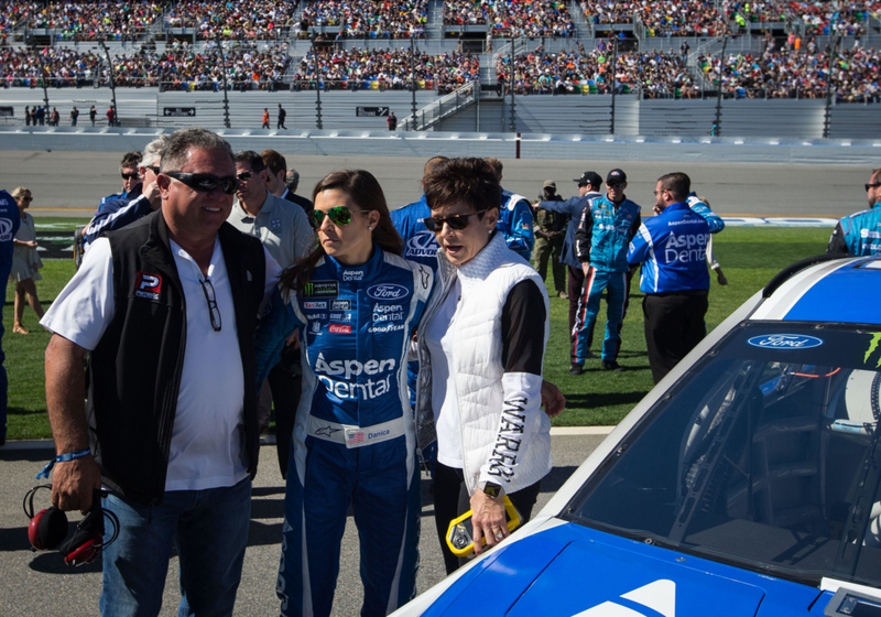 Supportive Parents | Alamy Stock Photo by Loren Elliott/Tampa Bay Times/ZUMA Wire/Alamy Live News/Zuma Press,Inc.