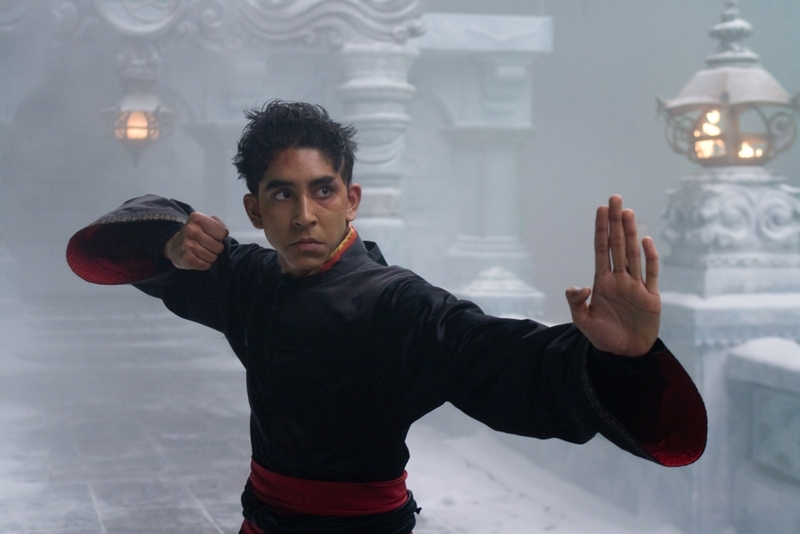  Dev Patel en “El último maestro del aire” | MovieStillsDB