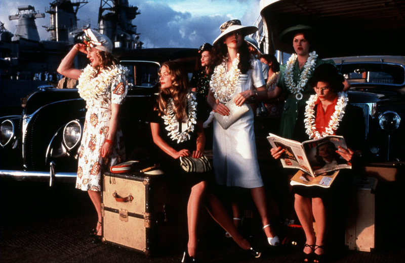 “Pearl Harbor”: las piernas de las mujeres rara vez se veían en la década de 1940 | Alamy Stock Photo